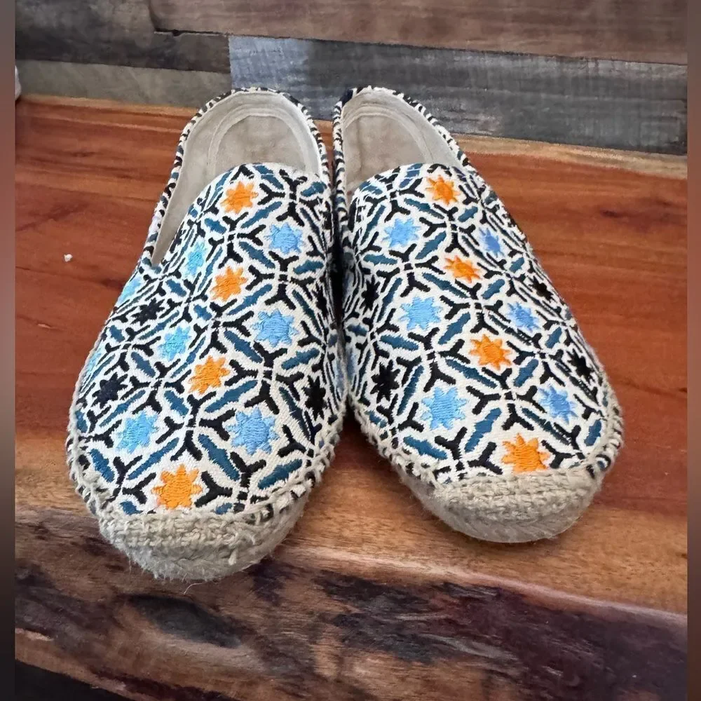 Yargici espadrilles  canvas colorful slip ons sz 41/10 EUC no wear